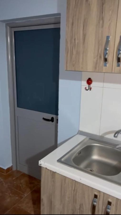 Guest House Andersoni Dhoma Plazhi Andersoni Shen Ded Gjoni 外观 照片